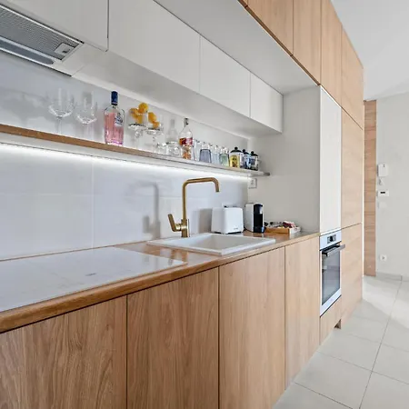 2 Bedroom Cozy In
