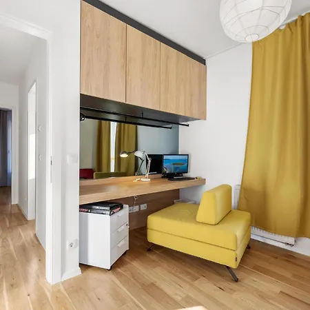 2 Bedroom Cozy In *